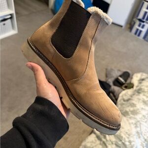 Women's Tan Chelsea Boots